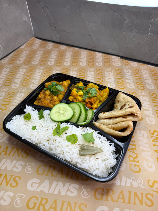 🥗 Crown & Curry Box 🍛✨.    🟢