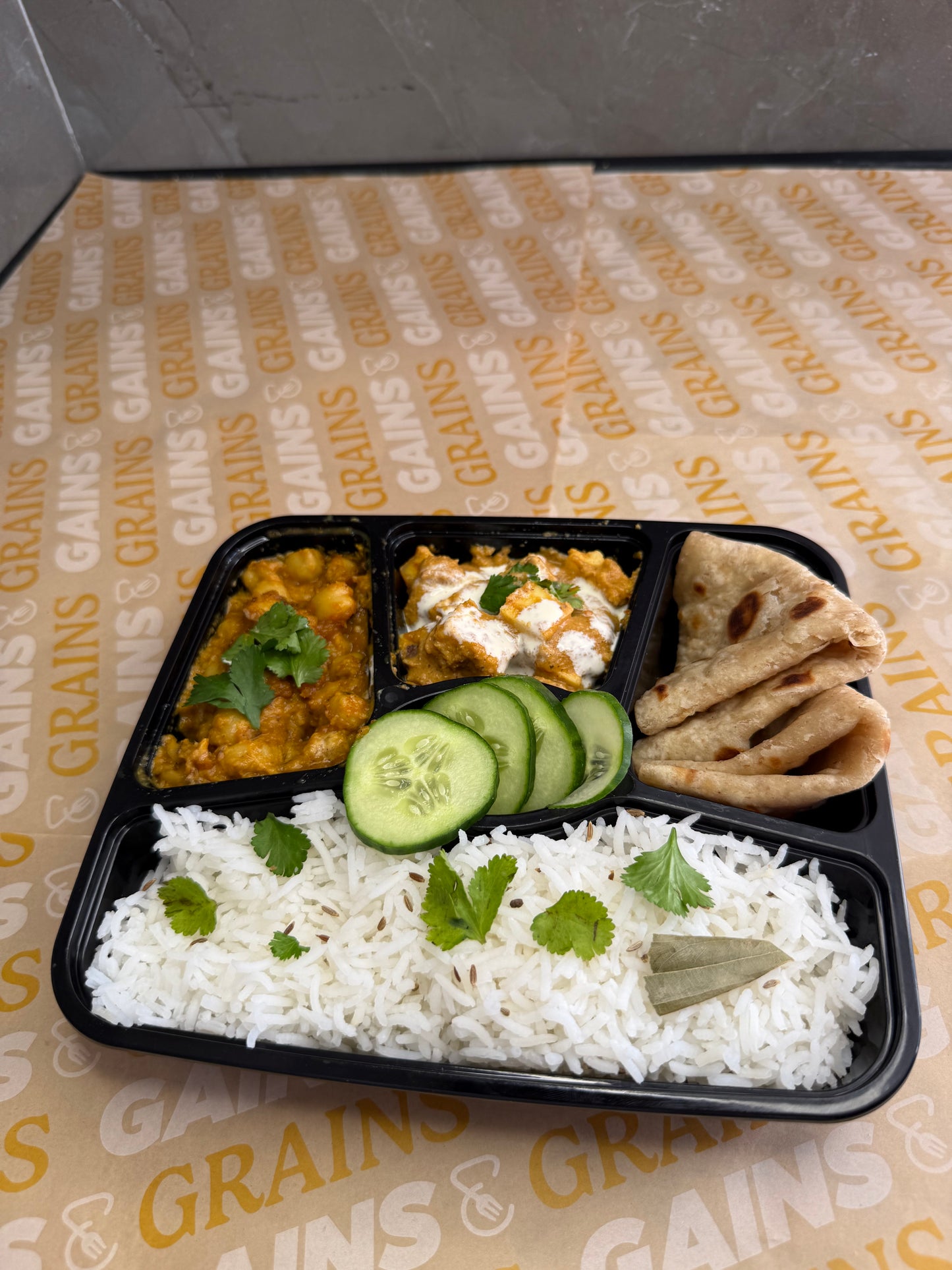 🧀 Paneer Palace Box 🍛✨.  🟢